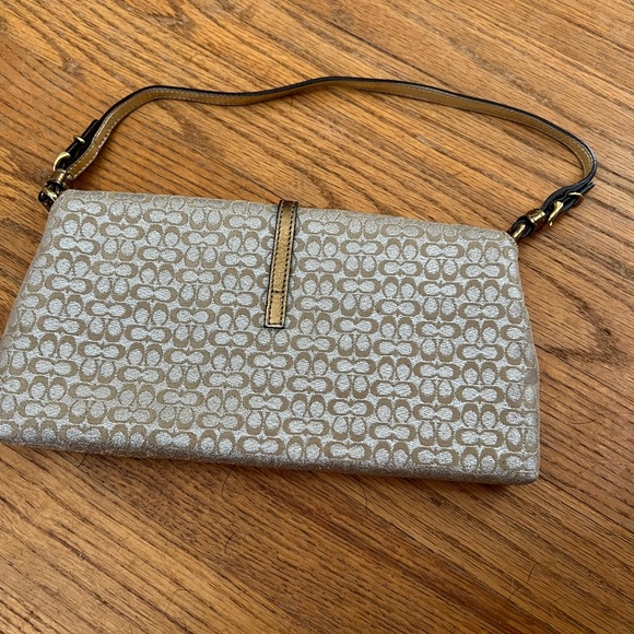 Coach baguette - Picture 3 of 5